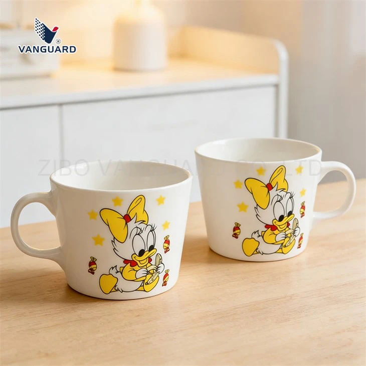 Desen kòn seramik tas